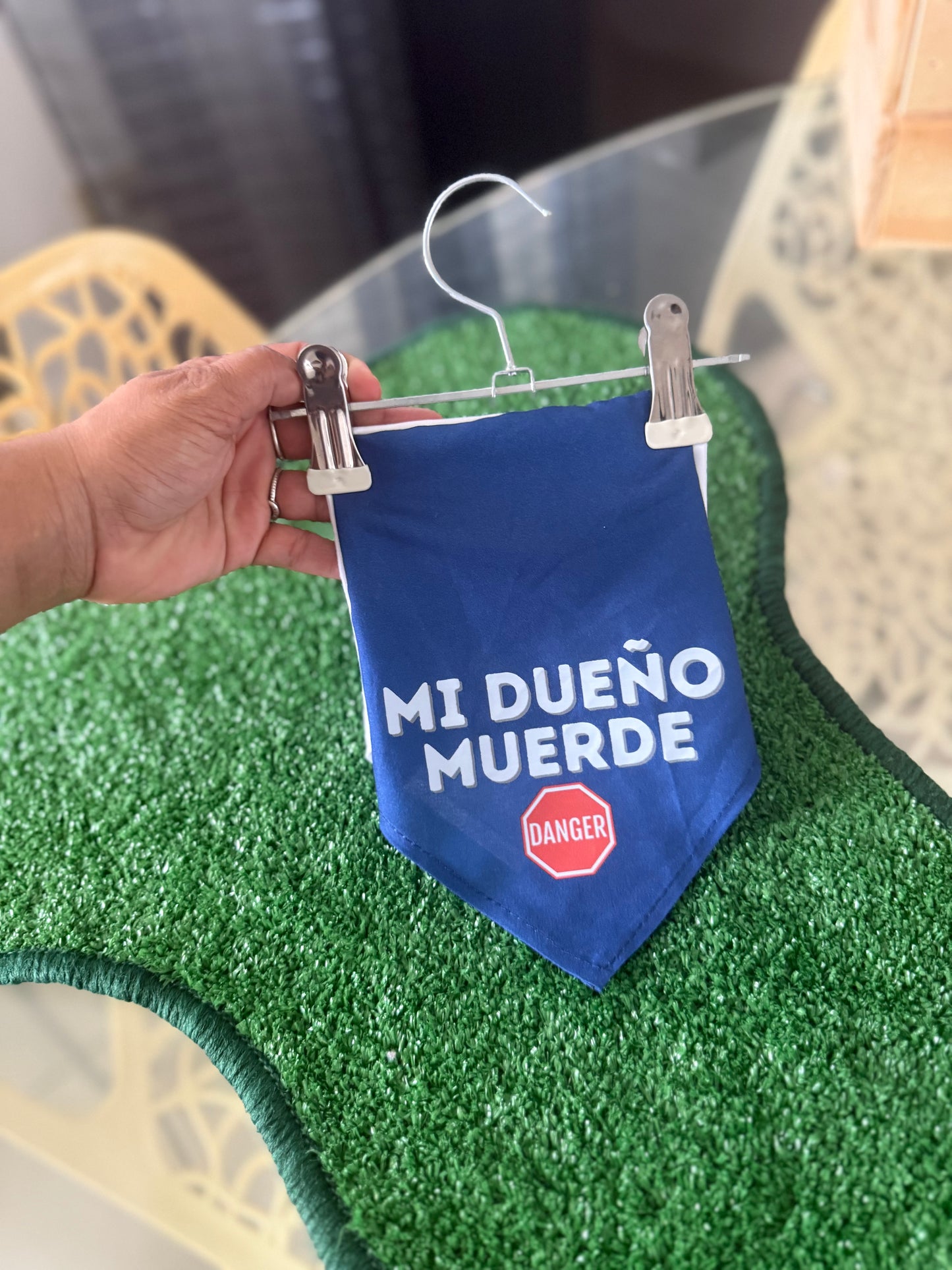 Mi Dueño Muerde